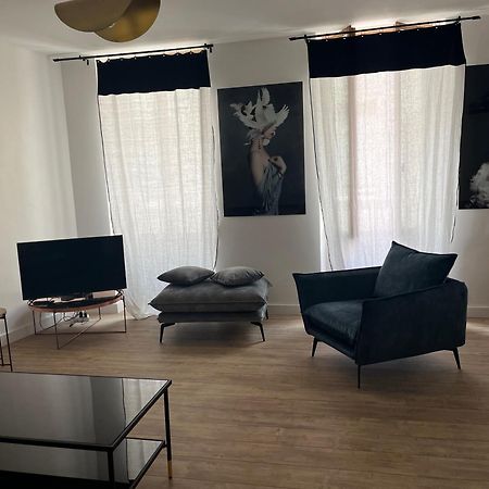 Bel Appartement En Plein Coeur De カルパントラ エクステリア 写真