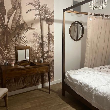 Bel Appartement En Plein Coeur De カルパントラ エクステリア 写真
