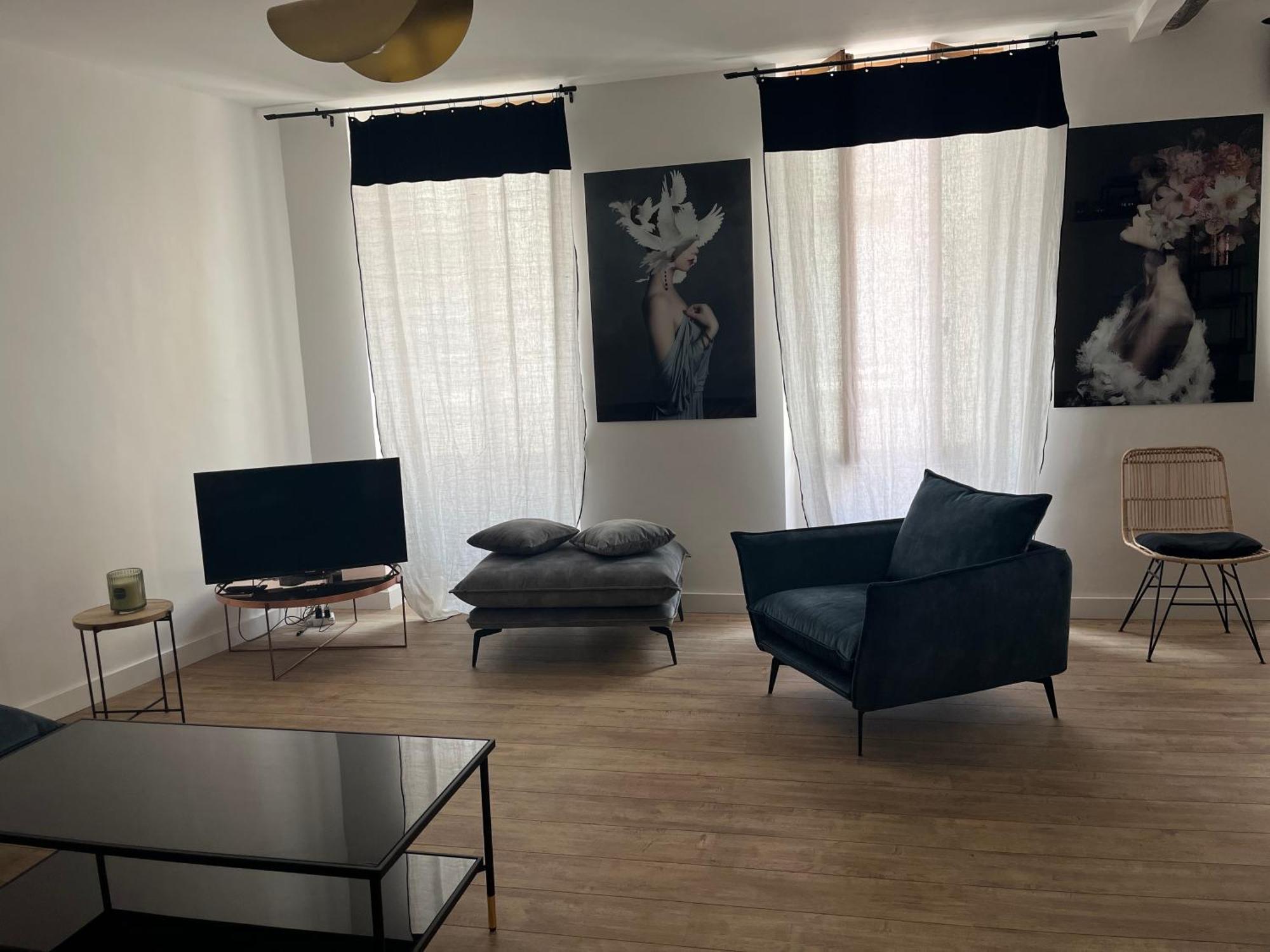 Bel Appartement En Plein Coeur De カルパントラ エクステリア 写真